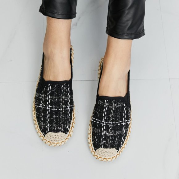 Forever Link Plaid Round Toe Slip-On Flats - Picture 2 of 4